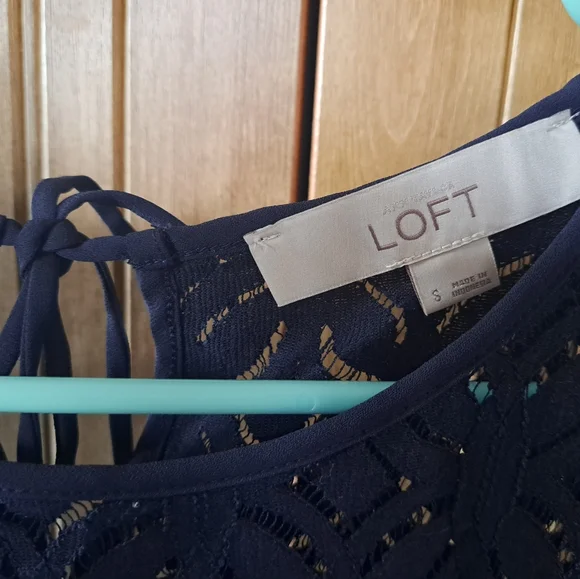 LOFT Navy Blue Tank Top Style Sleeveless Sheer Lace Blouse Sz S - Picture 3 of 4